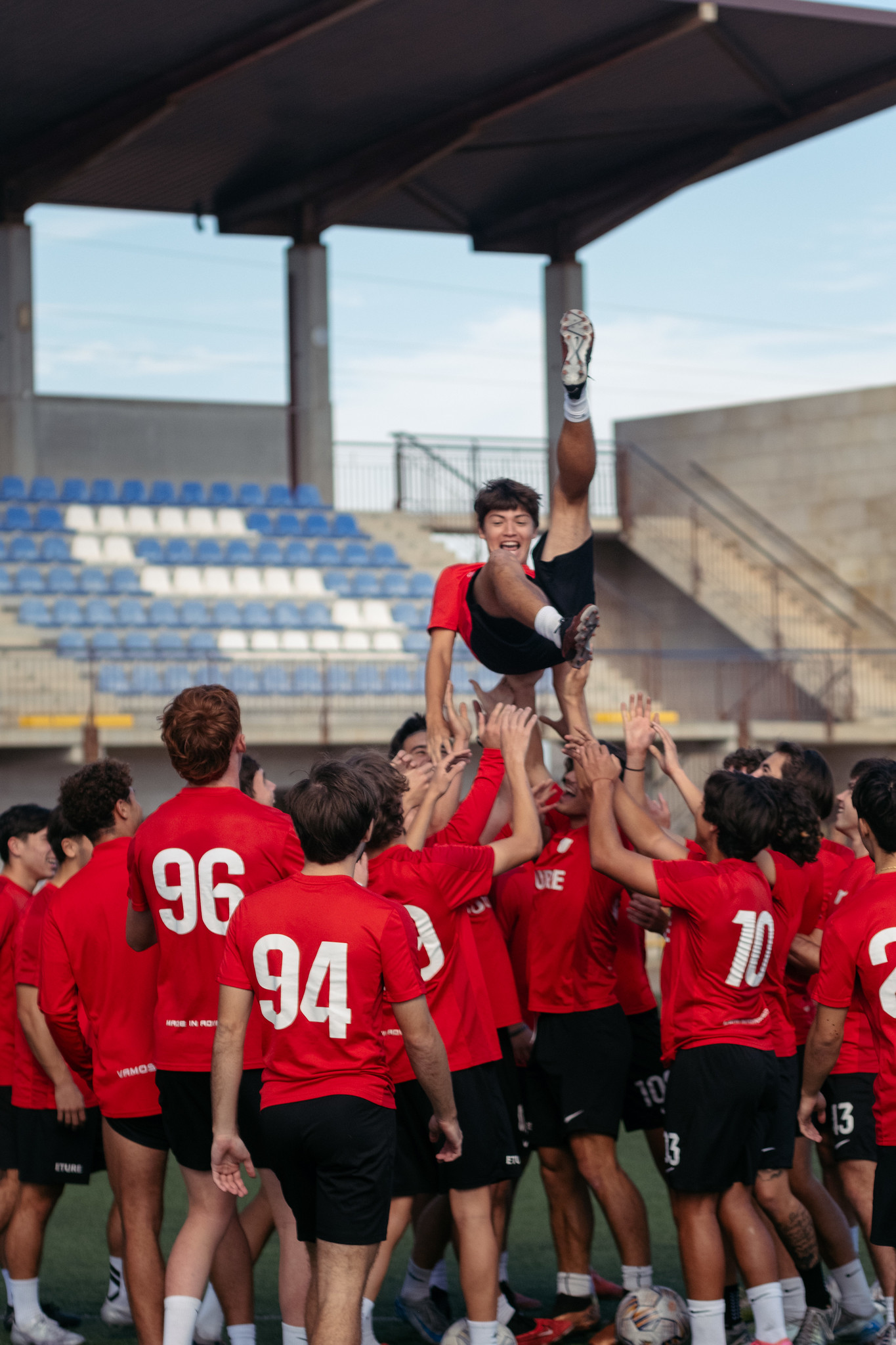 ETURE Gap-Year players celebrating together