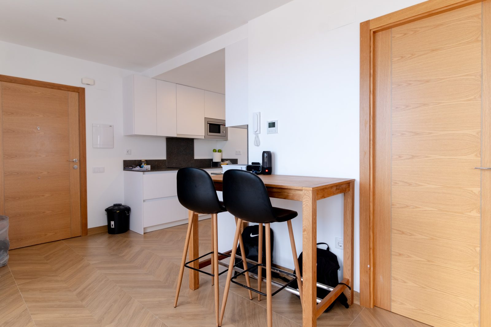 ETURE apartment kitchen and common area