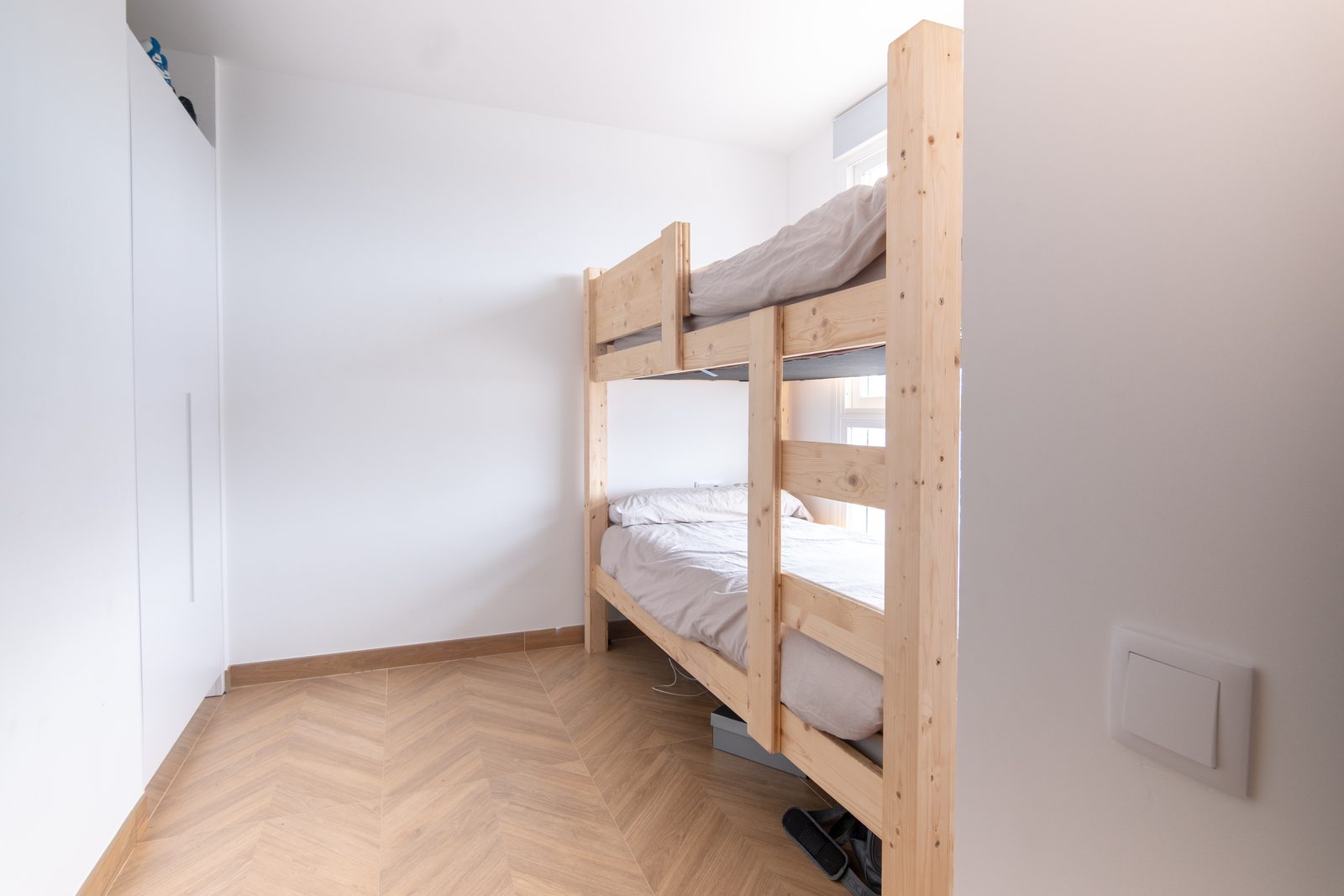 ETURE double bedroom with bunk beds
