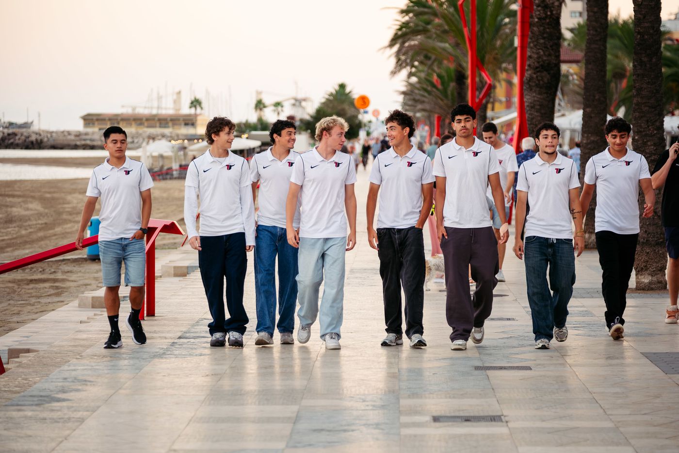 Team building on the promenade