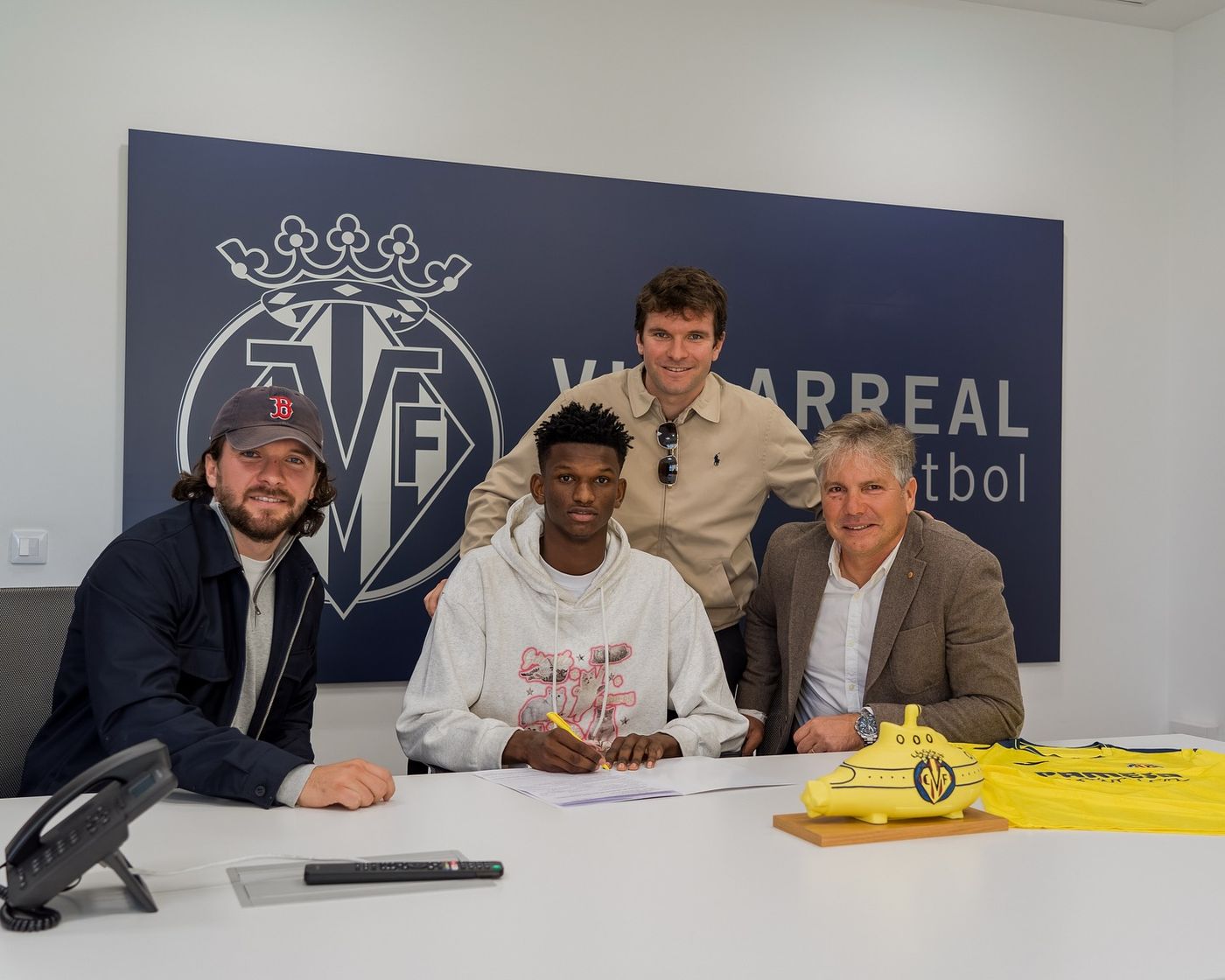ETURE player signing with Villarreal CF